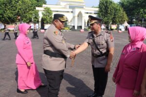 Mutasi Tujuh Kapolsek dan Kabag SDM, Kapolres Ungkapkan Bagian Dari Penyegaran Organisasi.