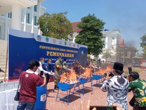 Foto : pemusnahan barang kena cukai ilegal tahun 2026
